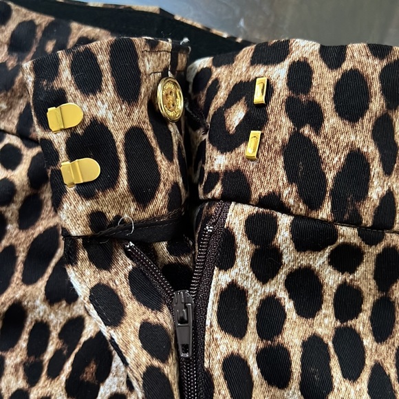 MICHAEL Michael Kors Cheetah Print Ponte Knit Pull-On Slim Leg Ankle Pants. - Picture 8 of 12